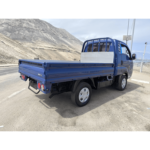 KIA BONGO SUPER CAB 2016 / 1TON / 4WD MECANICA CAJA 6TA / DIESEL 8