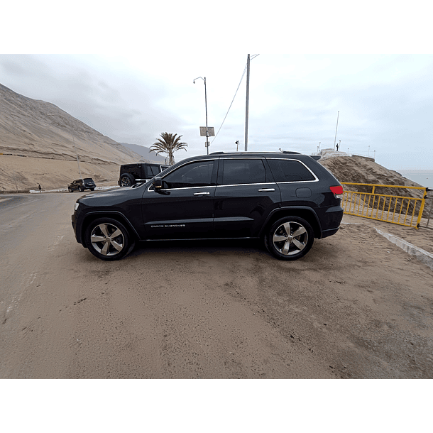 JEEP GRAND CHEROKEE OVERLAND 2014 / 4WD /SUNROOF / DIESEL 8