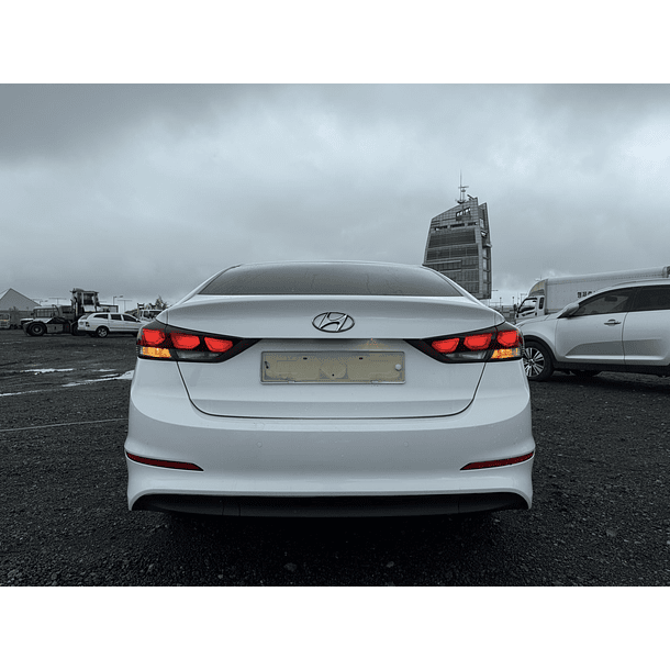 HYUNDAI AVANTE AD 2018 DIESEL 1,6VGT 4