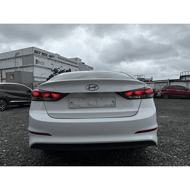 HYUNDAI AVANTE AD 2018 DIESEL 1,6VGT 4