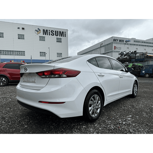 HYUNDAI AVANTE AD 2018 DIESEL 1,6VGT 5