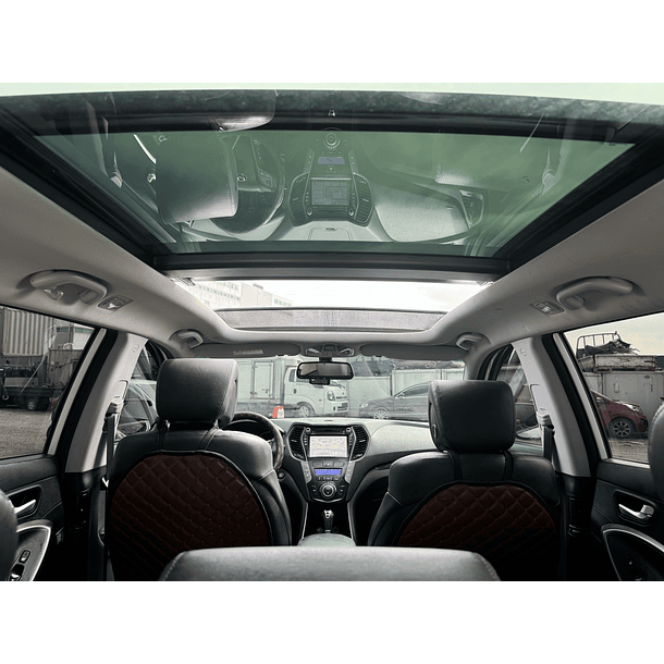 MAXCRUZ 2015 / PANORAMA SUNROOF / PANTALLA / 7PASAJEROS / DIESEL 28