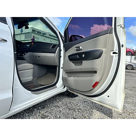 KIA All New Carnival — foto 7 de 16