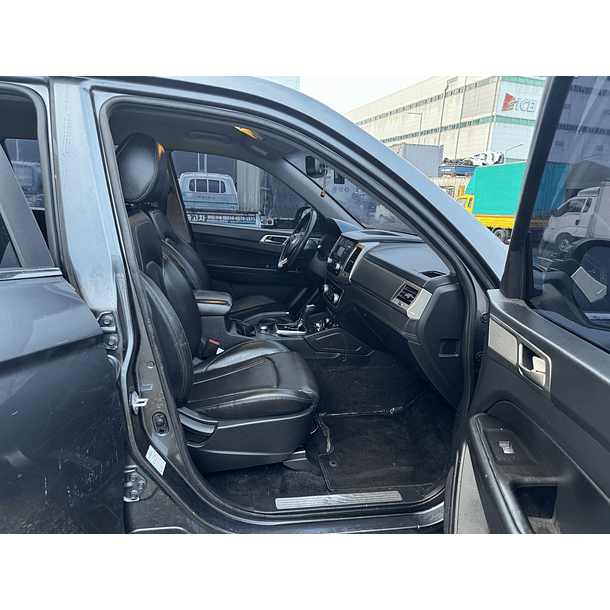 SSANG YONG REXTON SPORTS 2018 / 4WD DIESEL / SMART KEY 13