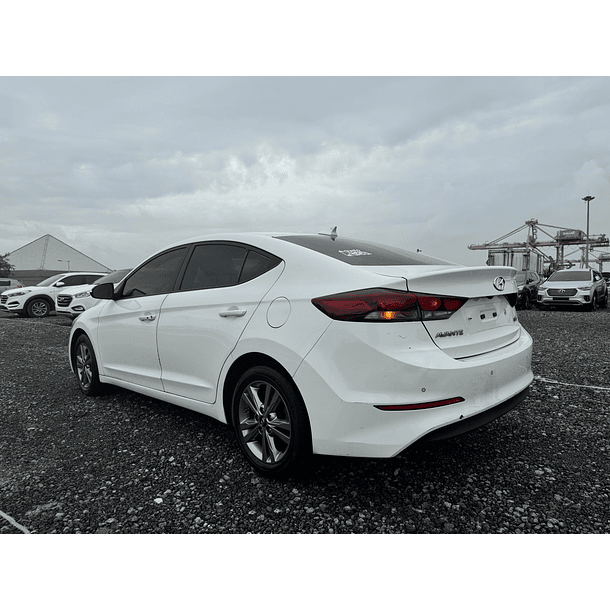 HYUNDAI AVANTE AD 2016 DIESEL 1,6VGT FULL EQUIPO