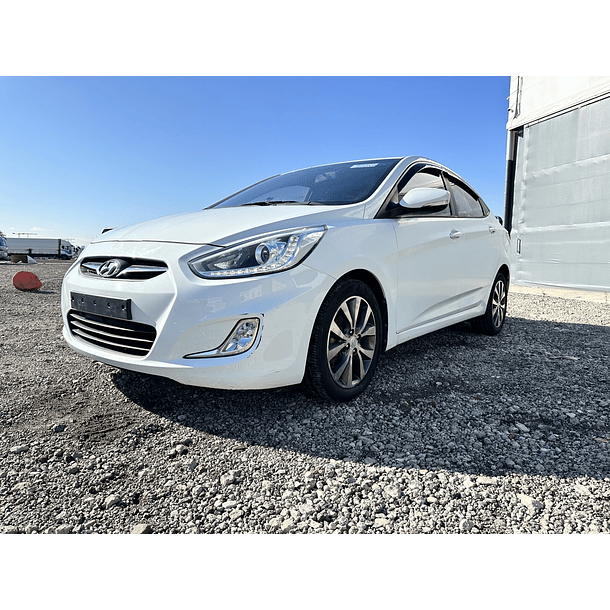 HYUNDAI ACCENT SEDAN 2014/ DIESEL 1.6 VGT / LED FULL OPTION 2