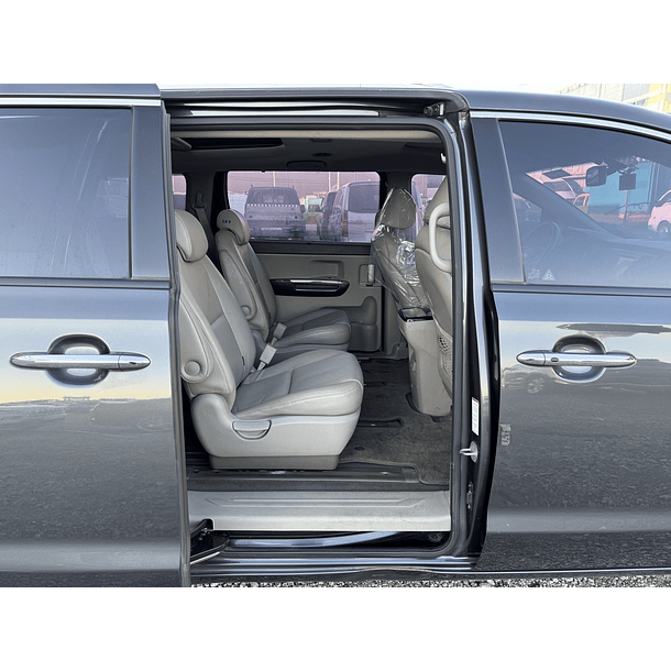 KIA ALL NEW CARNIVAL 2015  SUNROOF/ 9PASAJEROS / DIESEL / PUERTA ELECTRICA /TOPLINE 12