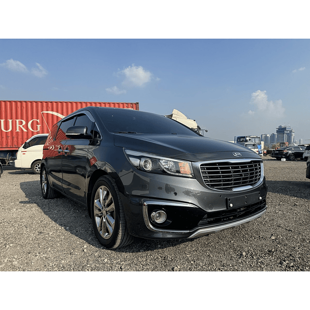 KIA ALL NEW CARNIVAL 2017 / LIMUSINE / DOUBLE SUNROOF / PANTALLA / CAMARA 360 / DIESEL 7