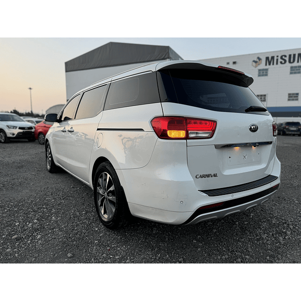 KIA ALL NEW CARNIVAL 2016 / 9PASAJEROS / DIESEL / PUERTA ELECTRICA / SUNROOF 3