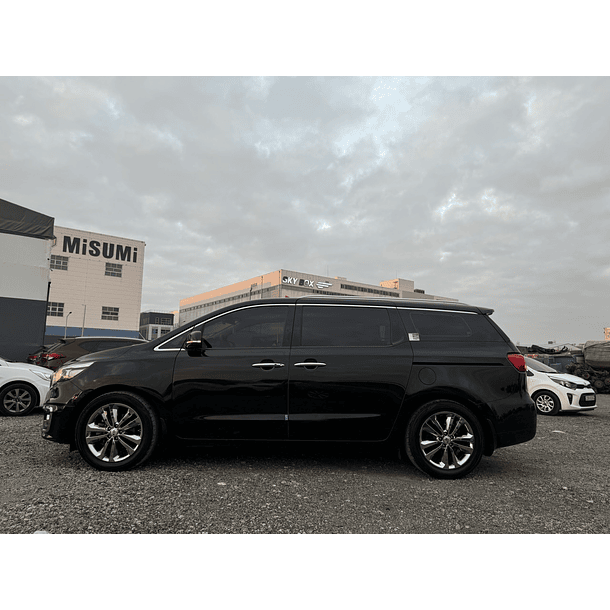 KIA ALL NEW CARNIVAL 2017 / 9PASAJEROS / DIESEL / ELECTRIC DOOR 2