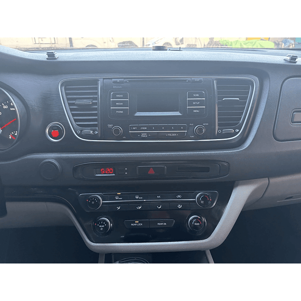 KIA ALL NEW CARNIVAL 2015 / 11PASAJEROS / PANTALLA / DIESEL / PUERTA ELECTRICA 16