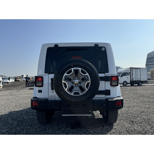 JEEP WRANGLER SAHARA 2014 4WD AUTOMATICA / DIESEL / 4PUERTAS 5