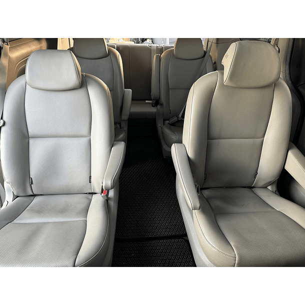 KIA ALL NEW CARNIVAL 2016 / 9PASAJEROS / DIESEL / PUERTA ELECTRICA / SUNROOF 25