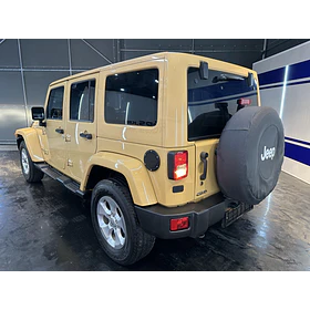 Jeep Wrangler Rubicon — foto 9 de 16