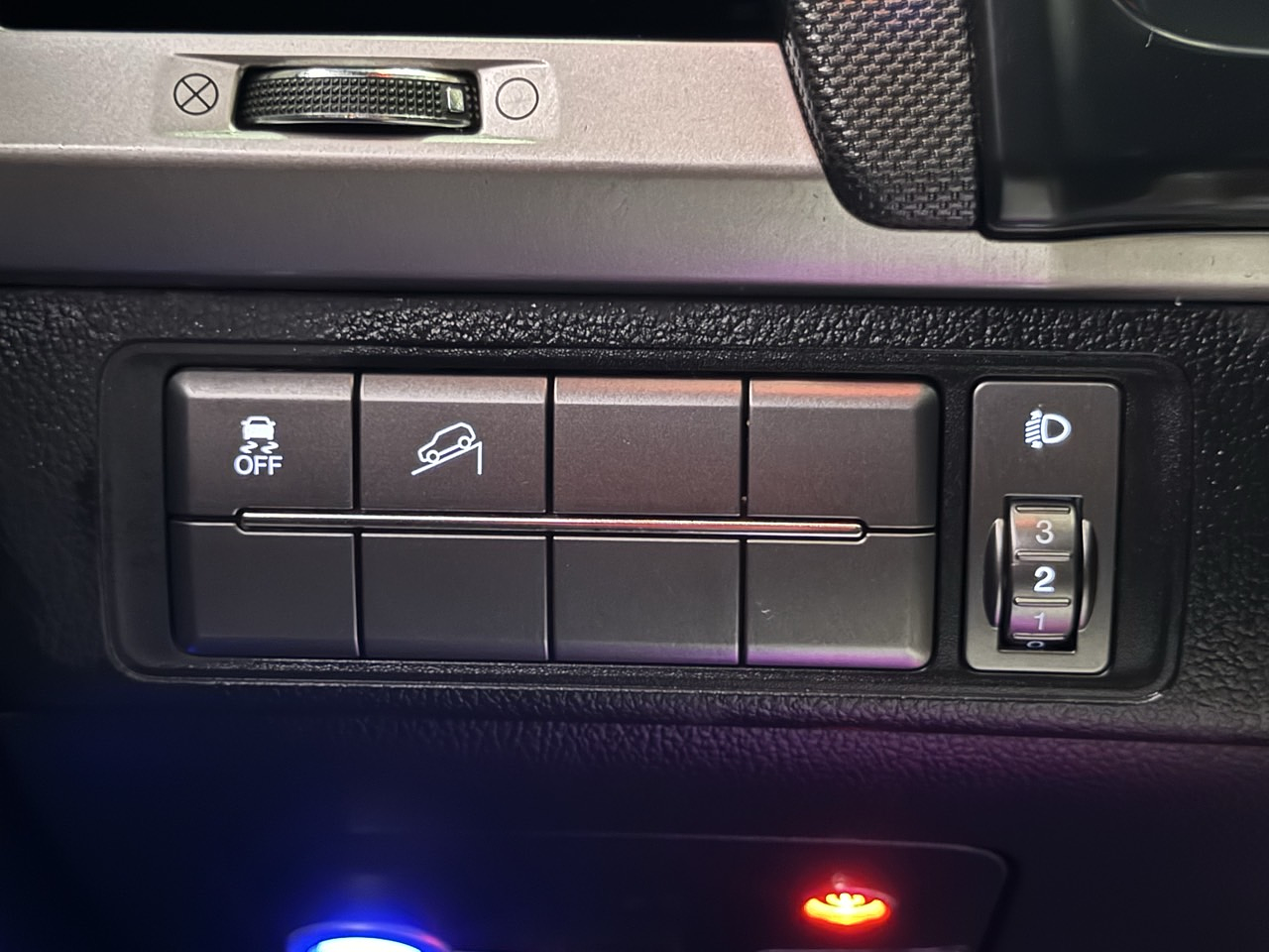 SSANG YONG REXTON SPORTS 2019 / 4WD DIESEL / ALZA HOMBRE 6