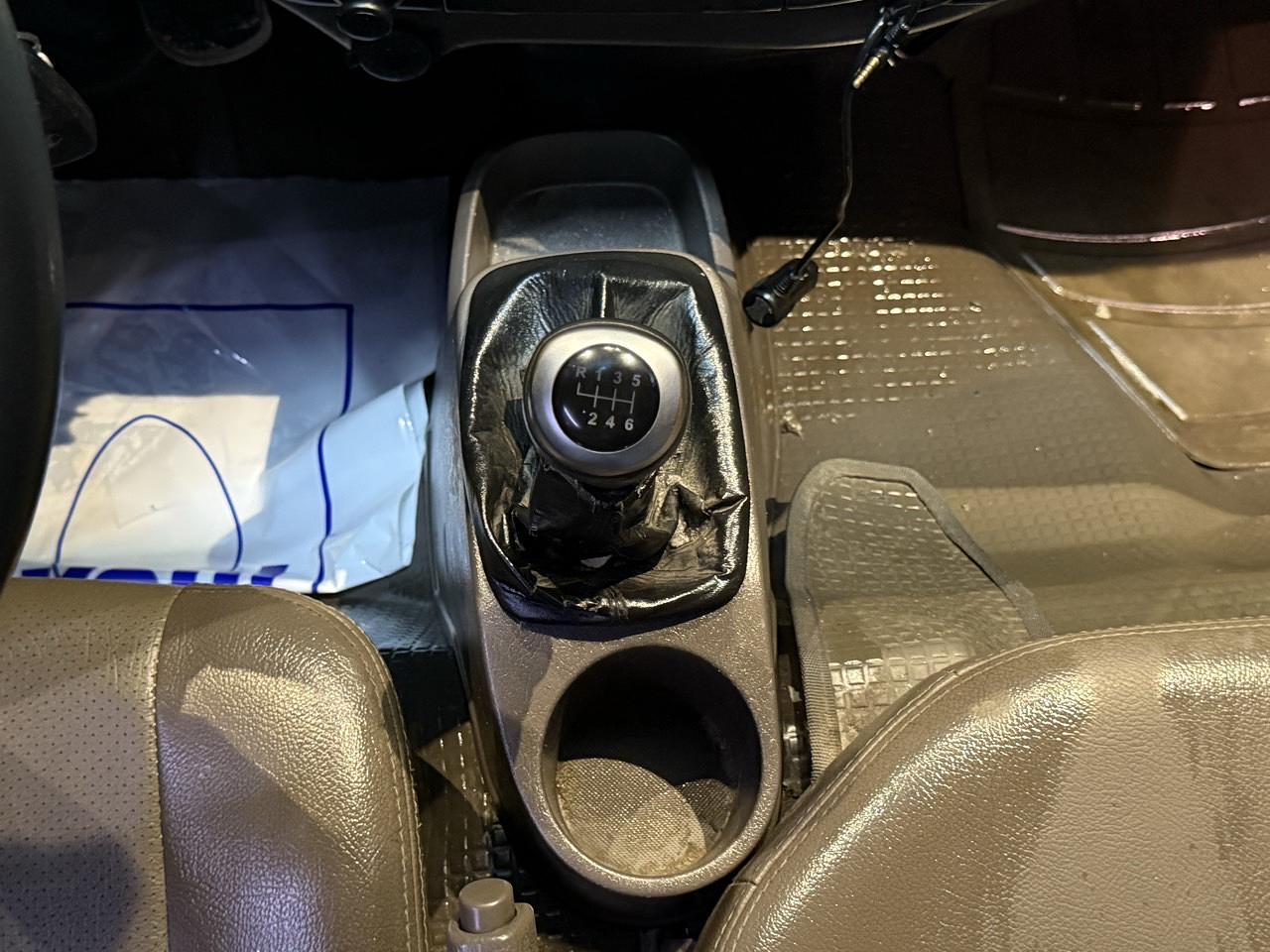 HYUNDAI PORTER 2013 DOBLE CABINA / MECANICA / DIESEL / A/C- 19