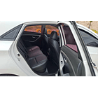 HYUNDAI i30 2012 / DIESEL 1.6 / SUNROOF / SMART KEY  24