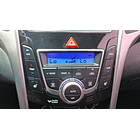 HYUNDAI i30 2012 / DIESEL 1.6 / SUNROOF / SMART KEY  17