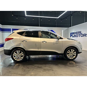 Hyundai Tucson — foto 8 de 16
