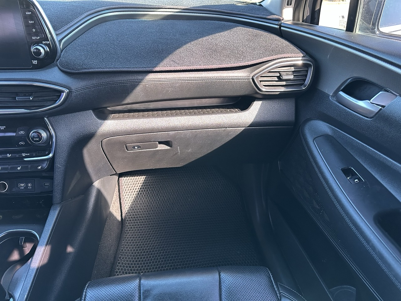 HYUNDAI SANTAFE 2019 / PANTALLA / AUTOMATICO / DIESEL / 7PASAJEROS 31