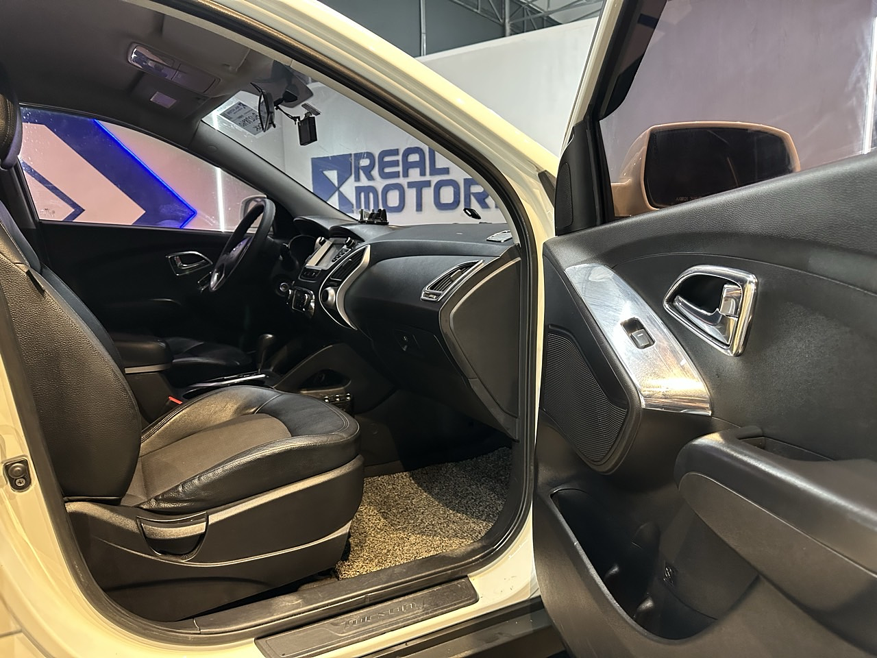  HYUNDAI TUCSON 2011 / AUTOMÁTICA  / DIESEL  / 2WD 21