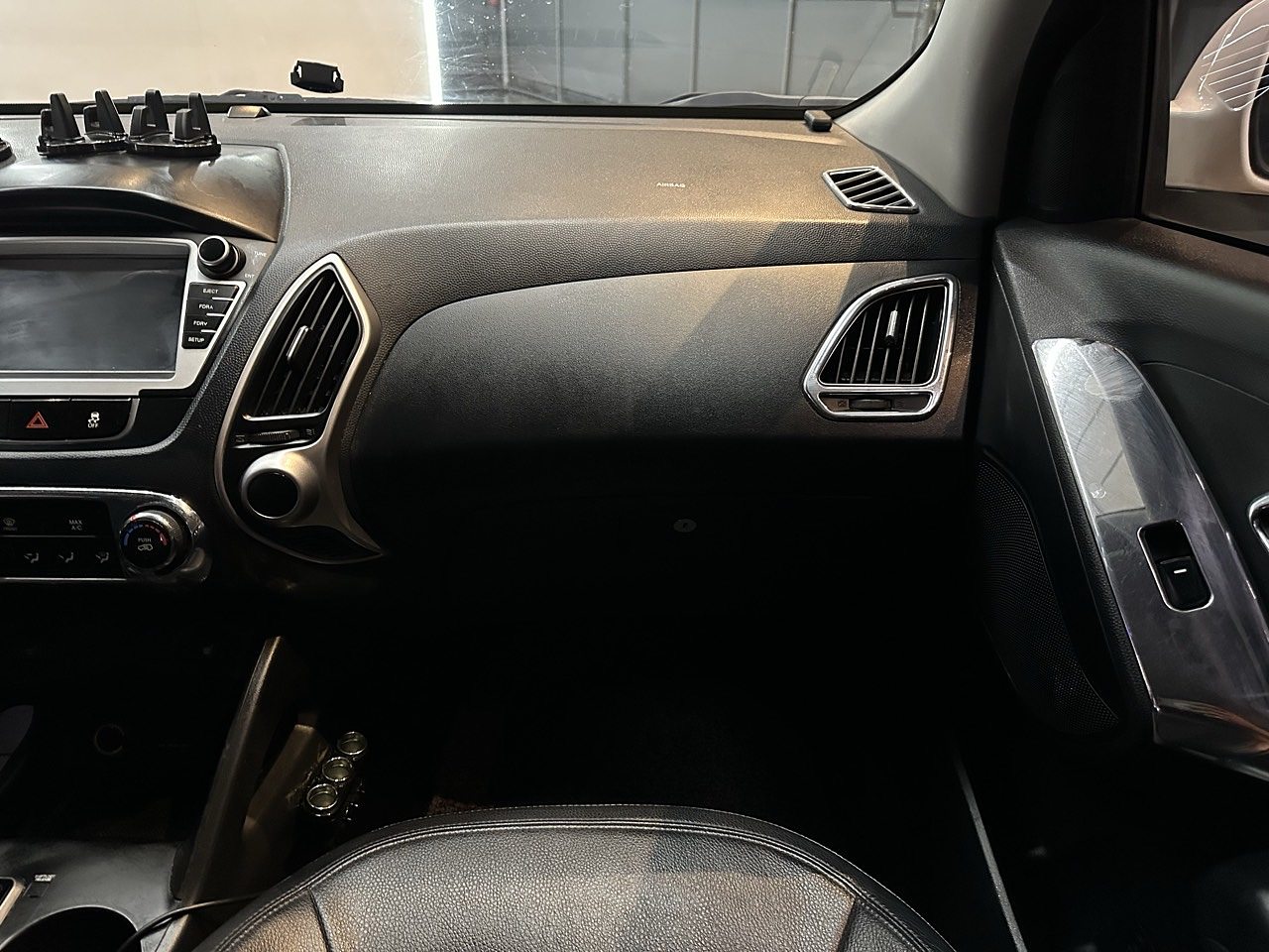  HYUNDAI TUCSON 2011 / AUTOMÁTICA  / DIESEL  / 2WD 26