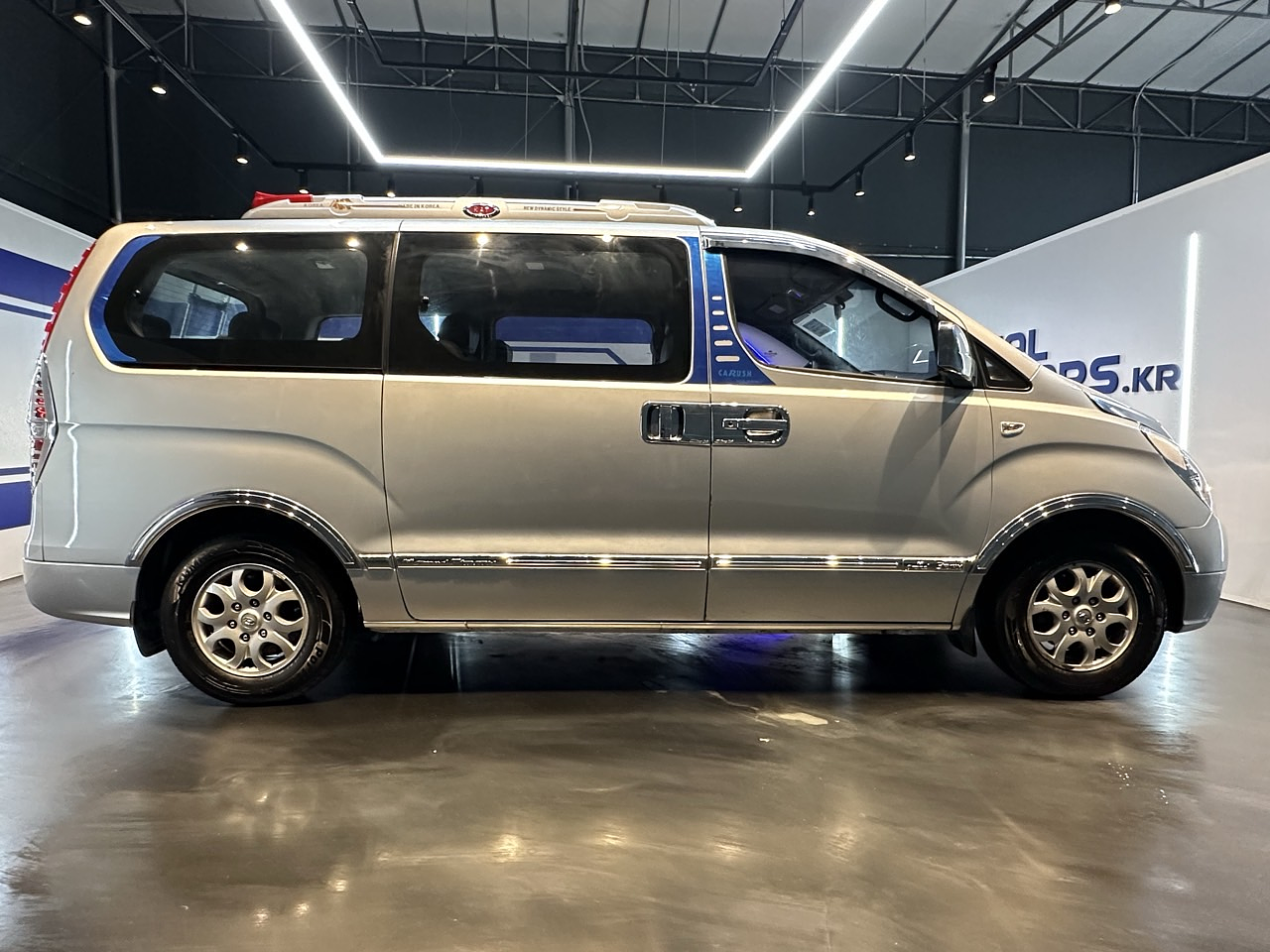 HYUNDAI STAREX 2010 / DIESEL / 2.5 CC / 12PASAJEROS 6