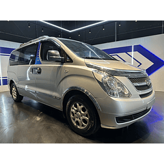 HYUNDAI STAREX 2010 / DIESEL / 2.5 CC / 12PASAJEROS