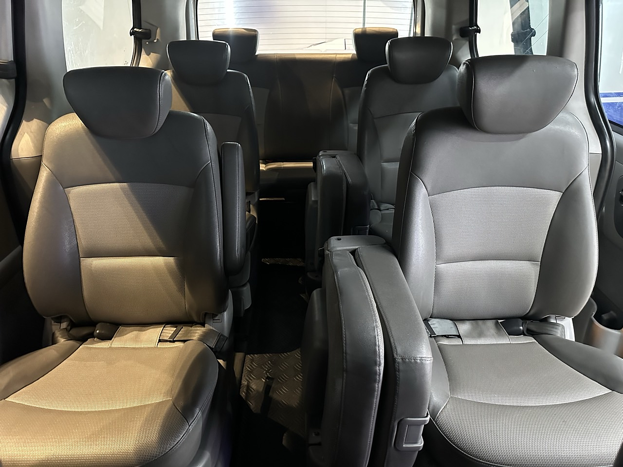 HYUNDAI STAREX 2010 / DIESEL / 2.5 CC / 12PASAJEROS 31