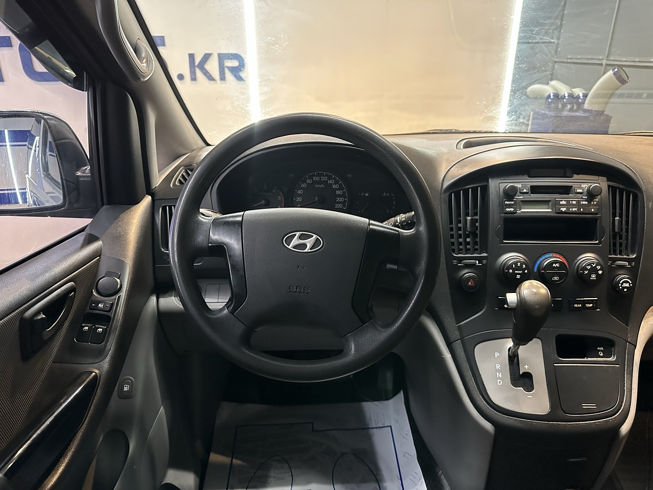 HYUNDAI STAREX 2010 / DIESEL / 2.5 CC / 12PASAJEROS 22