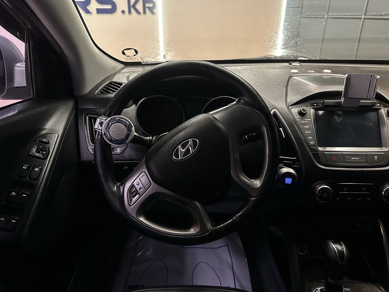 HYUNDAI TUCSON 2015 / AUTOMÁTICA  / DIESEL  / 2WD 26