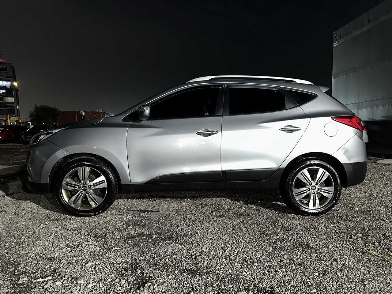  HYUNDAI TUCSON 2015 / AUTOMÁTICA  / DIESEL  / 2WD 18