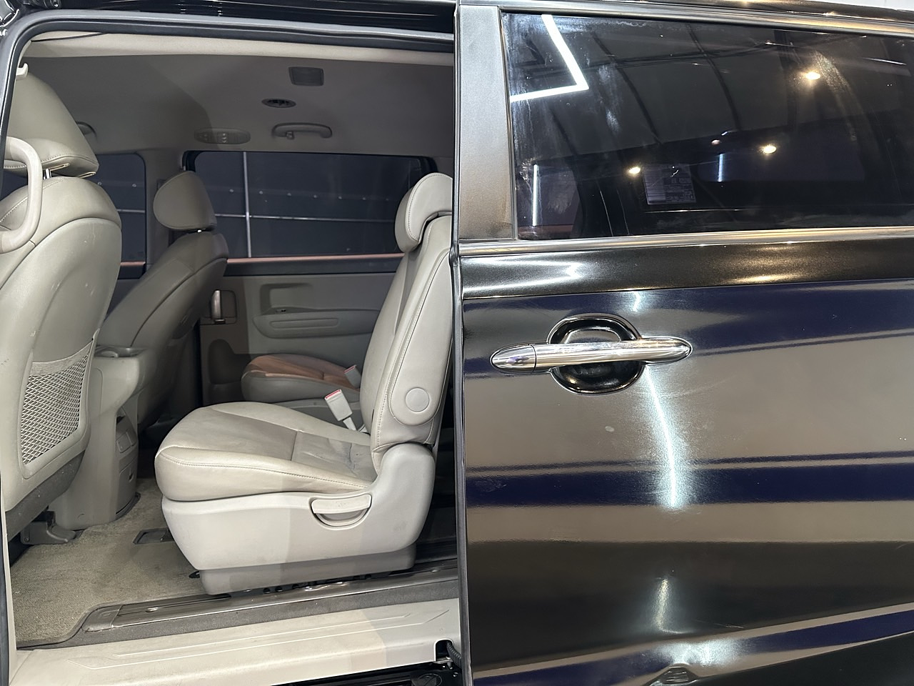 KIA CARNIVAL 2018 / 9PASAJEROS /  DIESEL / SMART KEY  33