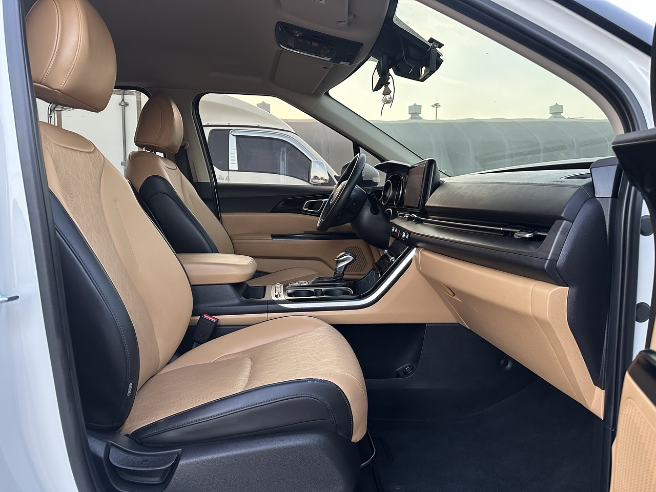 KIA CARNIVAL 2023 / 9PASAJEROS / CÁMARA R / DIESEL 2.2 / 2WD 12