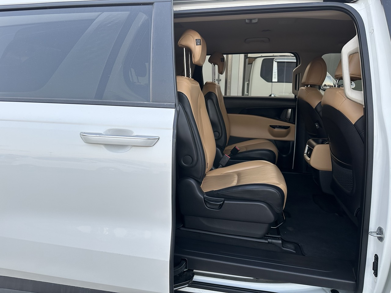 KIA CARNIVAL 2023 / 9PASAJEROS / CÁMARA R / DIESEL 2.2 / 2WD 21