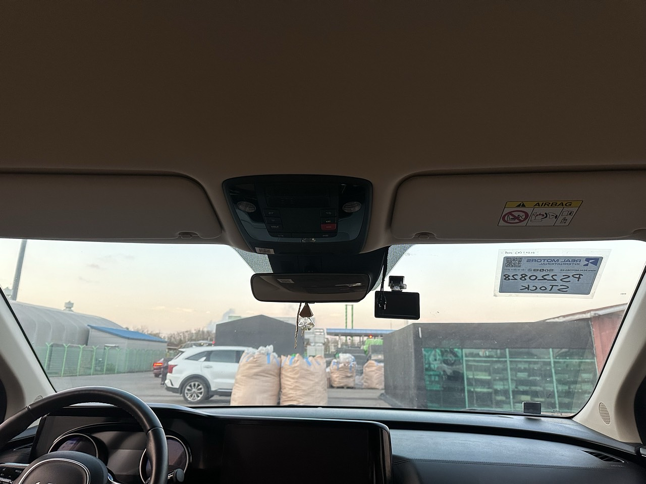 KIA CARNIVAL 2023 / 9PASAJEROS / CÁMARA R / DIESEL 2.2 / 2WD 16