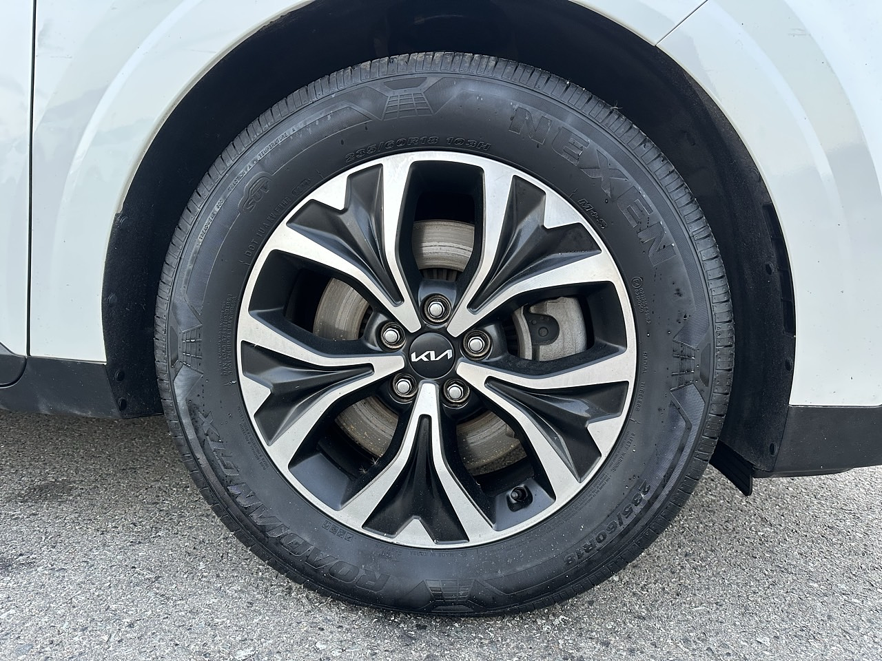 KIA CARNIVAL 2023 / 9PASAJEROS / CÁMARA R / DIESEL 2.2 / 2WD 39