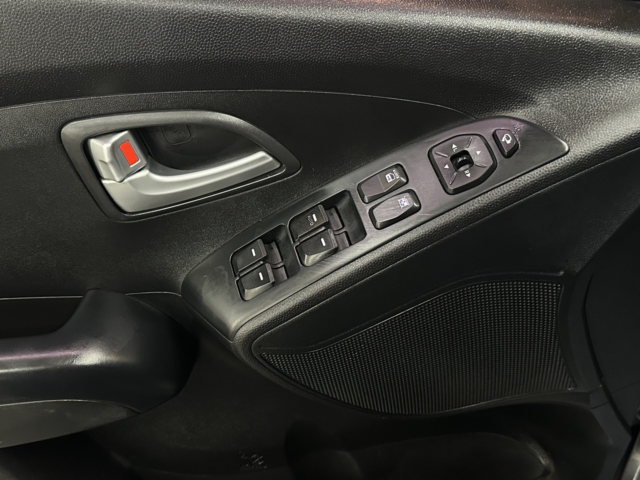 HYUNDAI NEW TUCSON IX 2014 / DIESEL / 2.0 CC / 2WD 10