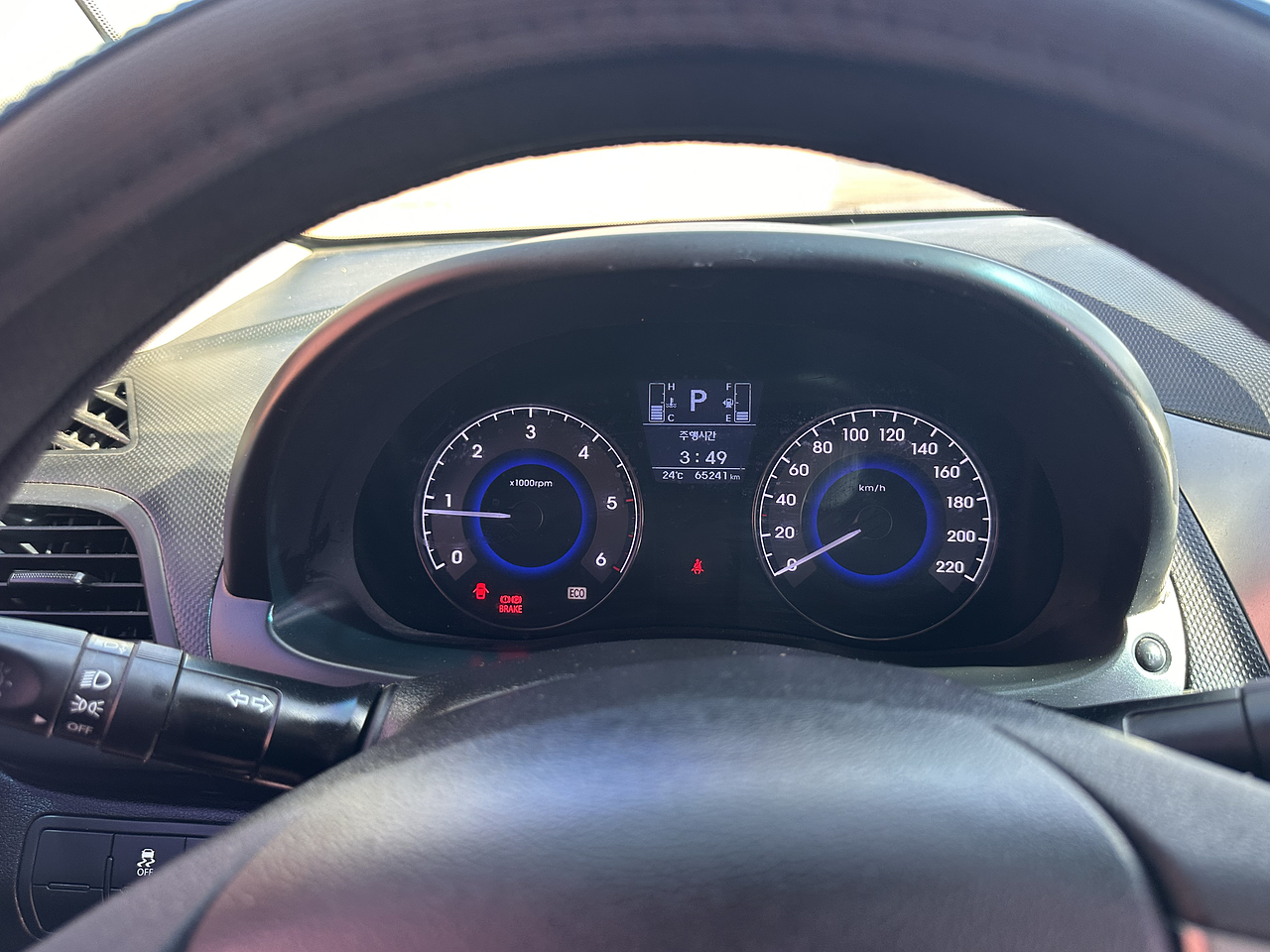 HYUNDAI ACCENT 2016 / DIESEL / 1.6 CC/ 2WD 12