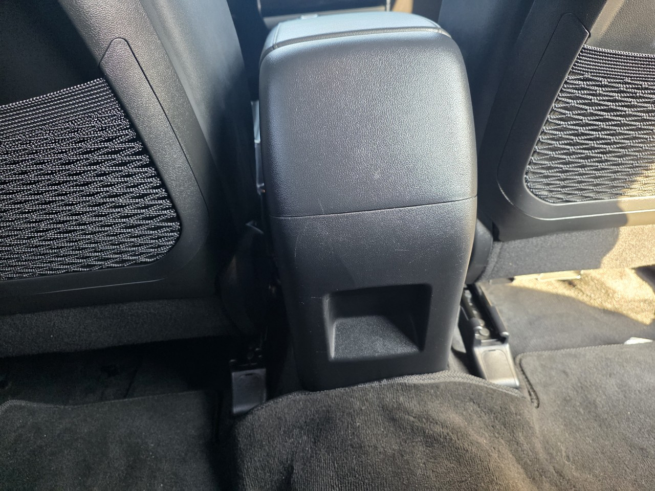  HYUNDAI TUCSON 2022 / AUTOMÁTICA  / DIESEL 2.0 / 2WD / PANTALLA 25