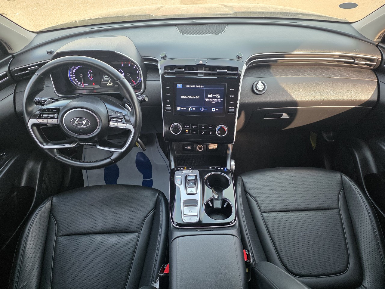  HYUNDAI TUCSON 2022 / AUTOMÁTICA  / DIESEL 2.0 / 2WD / PANTALLA 10