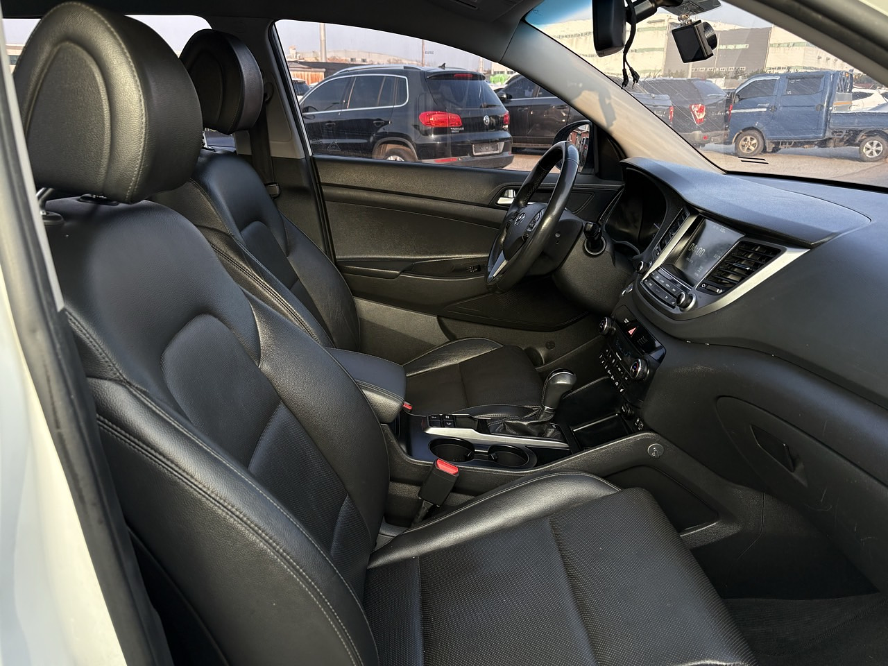 HYUNDAI TUCSON 2018 / CAMARA R / DIESEL 2.0 / 4WD 12