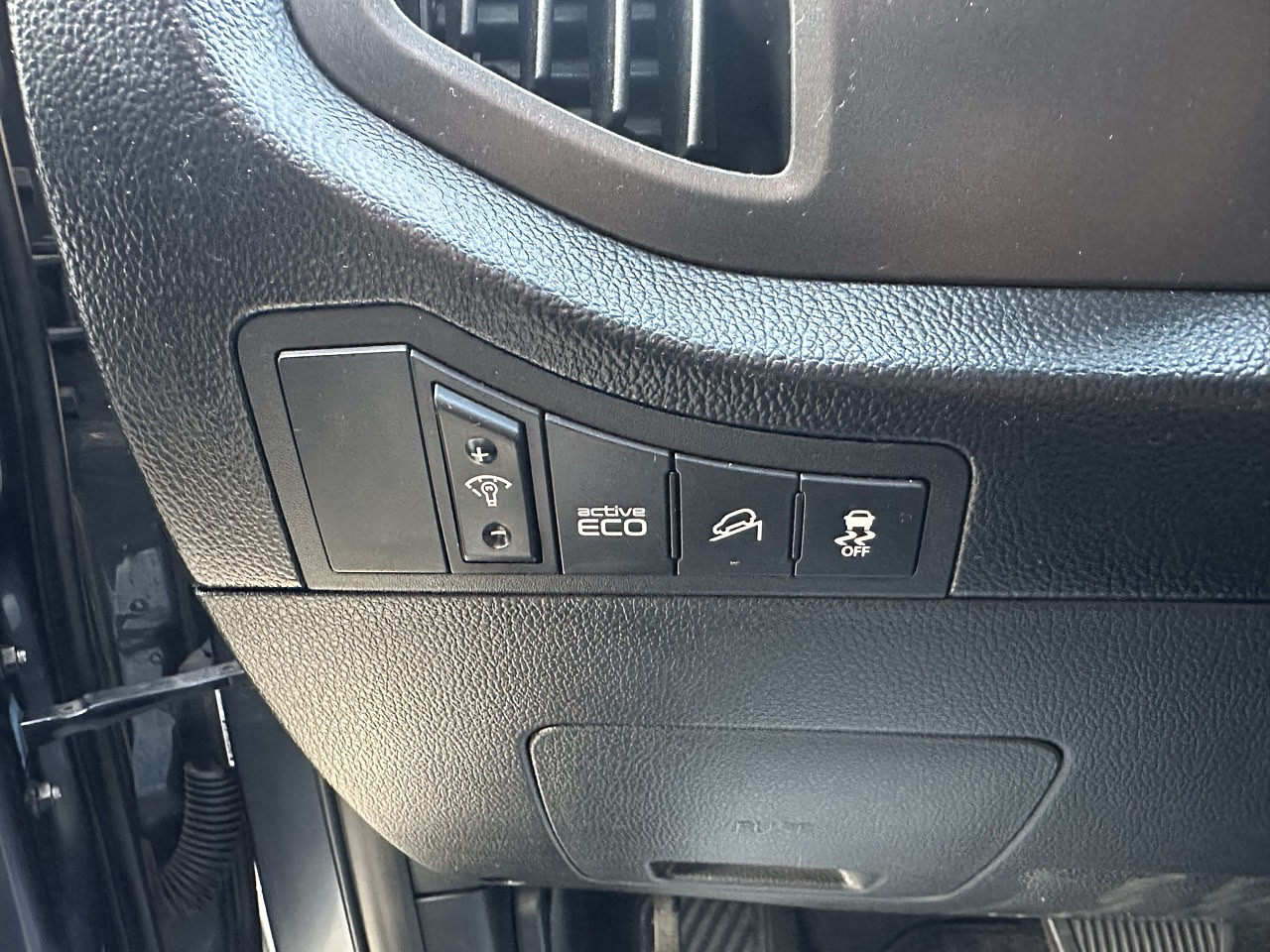 KIA SPORTAGE 2012 / PANTALLA  / 2WD / DIESEL 2.0 11