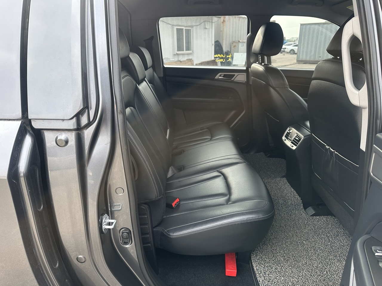 SSANG YONG REXTON SPORTS 2019 / 4WD / DIESEL 2.2 / SMART KEY 28