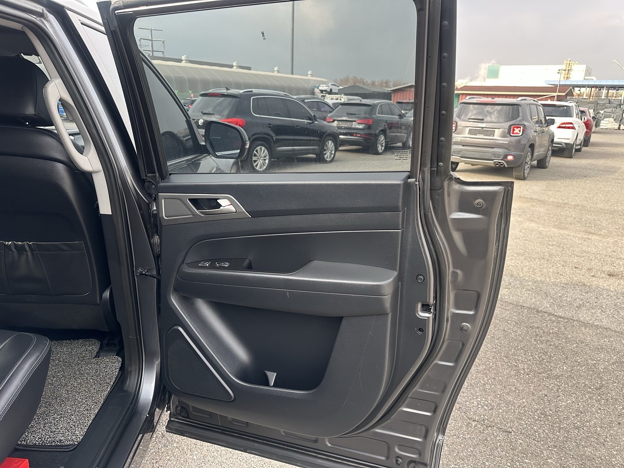 SSANG YONG REXTON SPORTS 2019 / 4WD / DIESEL 2.2 / SMART KEY 27