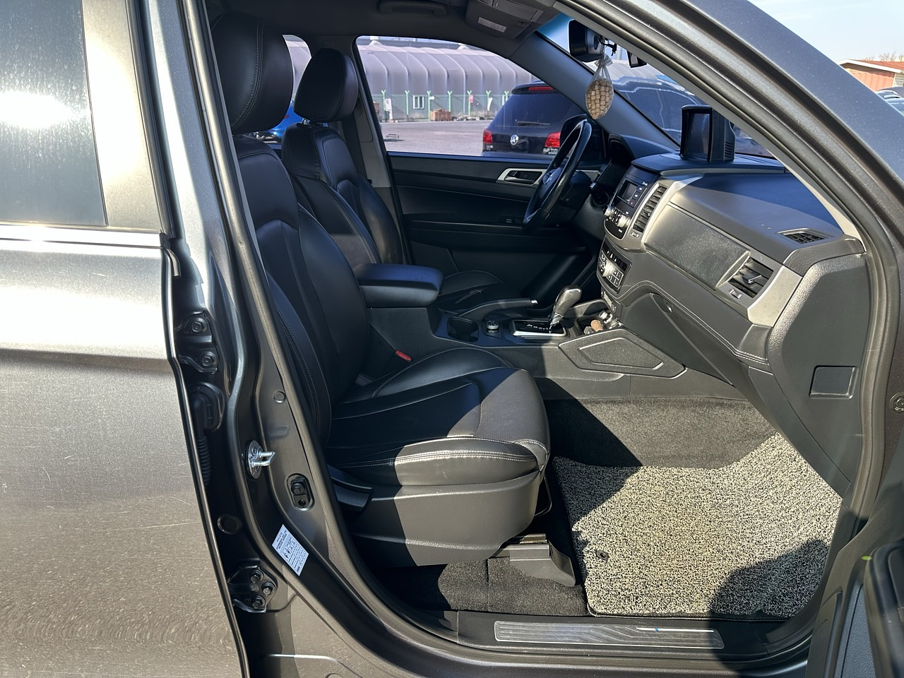 SSANG YONG REXTON SPORT 2018 / 4WD / DIESEL 2.2 / SMART KEY 12