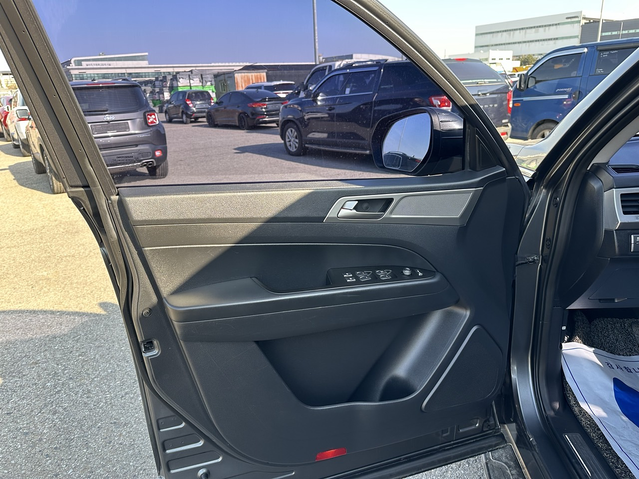 SSANG YONG REXTON SPORT 2018 / 4WD / DIESEL 2.2 / SMART KEY 9