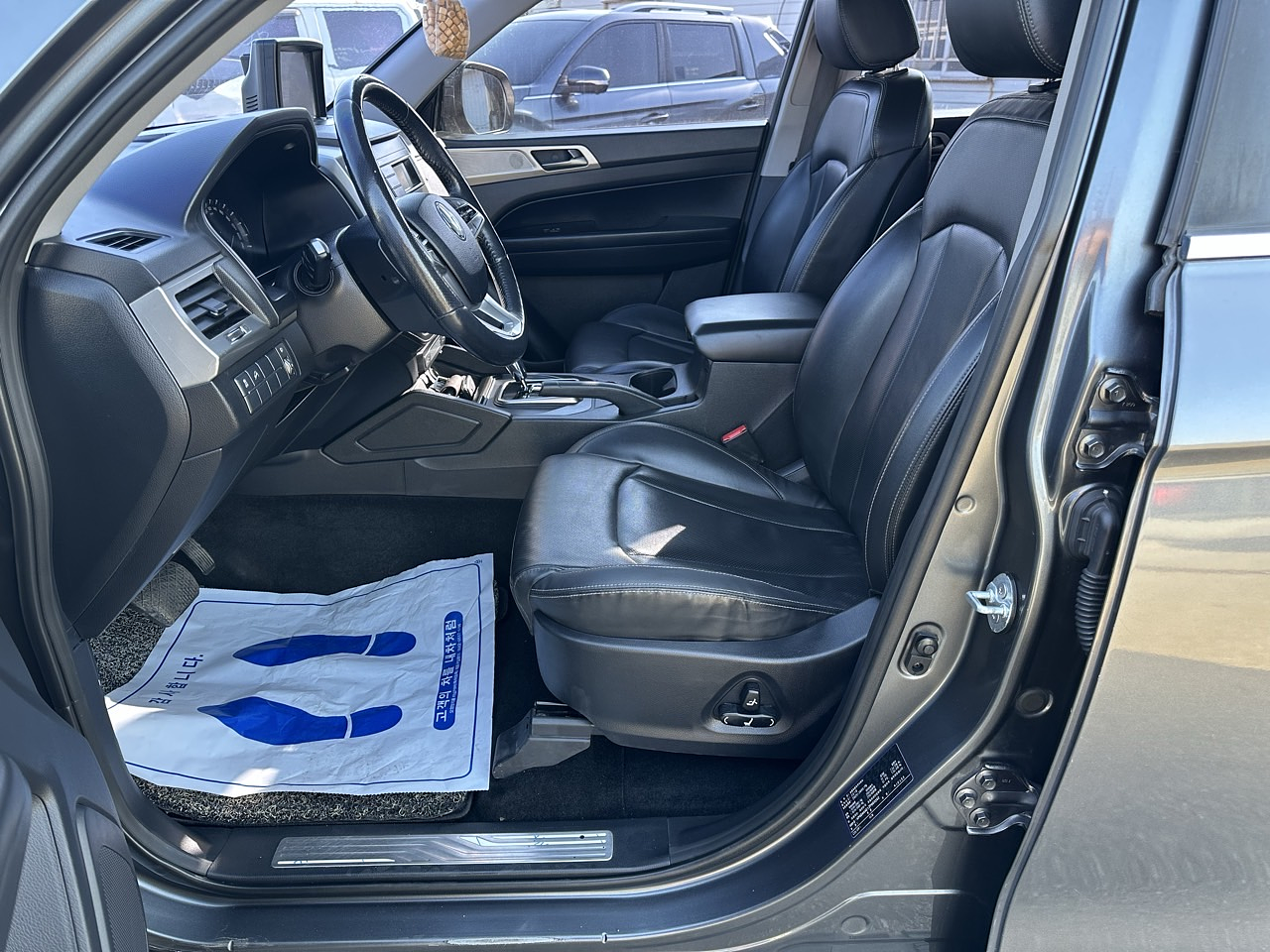 SSANG YONG REXTON SPORT 2018 / 4WD / DIESEL 2.2 / SMART KEY 11