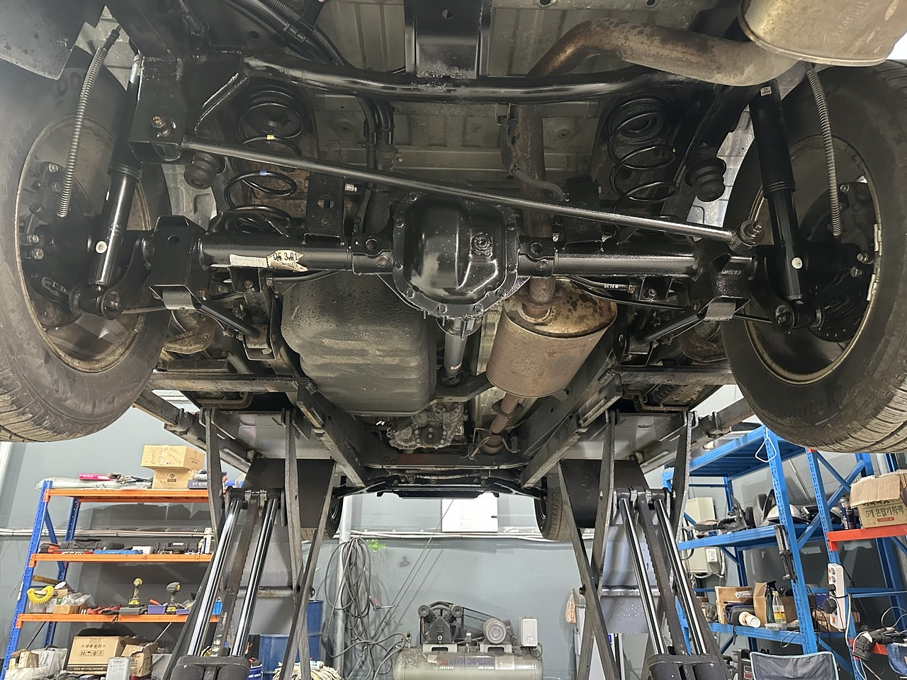 SSANG YONG REXTON SPORT 2018 / 4WD / DIESEL 2.2 / SMART KEY 31