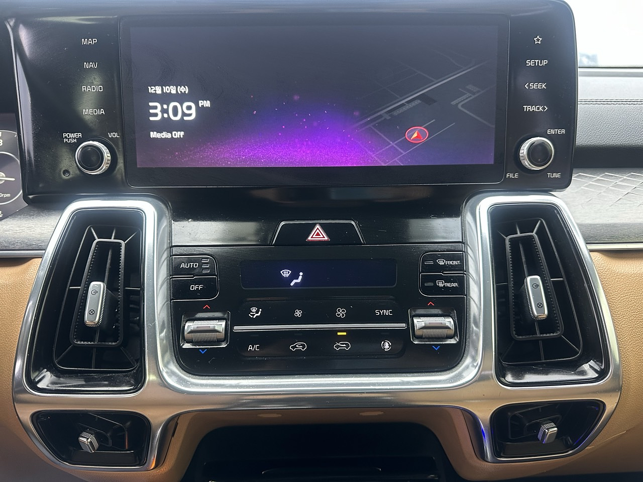 KIA SORENTO 2021 / 7 PASAJEROS / 2WD / DIESEL 2.2 / CAMARA R  19